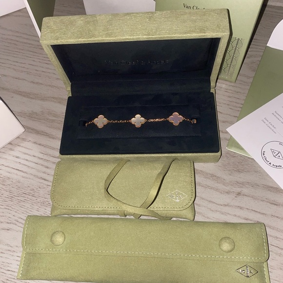 Van Cleef & Arpels Mother of Pearl Alhambra Bracelet - Picture 8 of 15